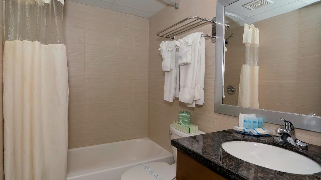 Rodeway Inn Huntington Station - Melville Exteriér fotografie