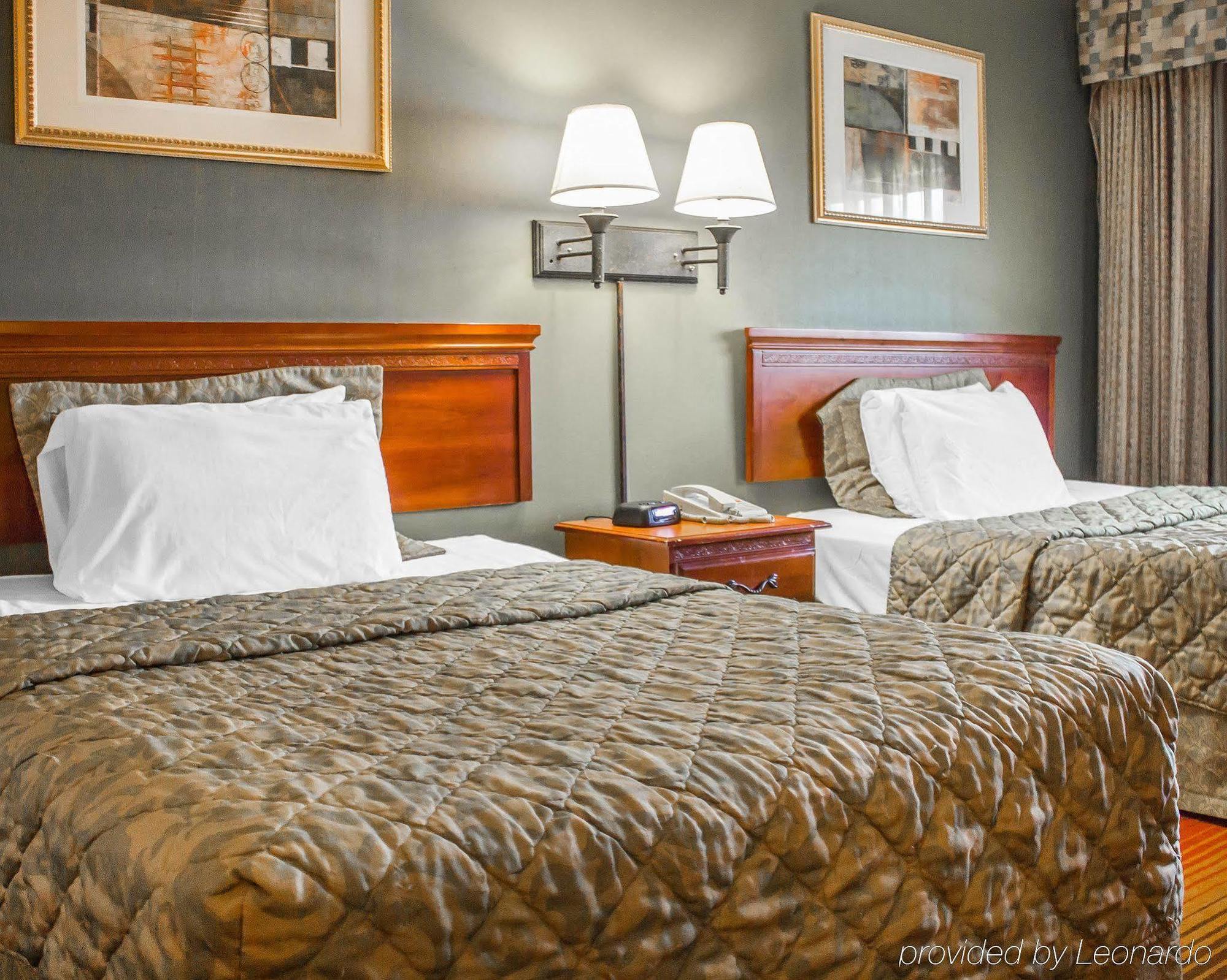 Rodeway Inn Huntington Station - Melville Exteriér fotografie
